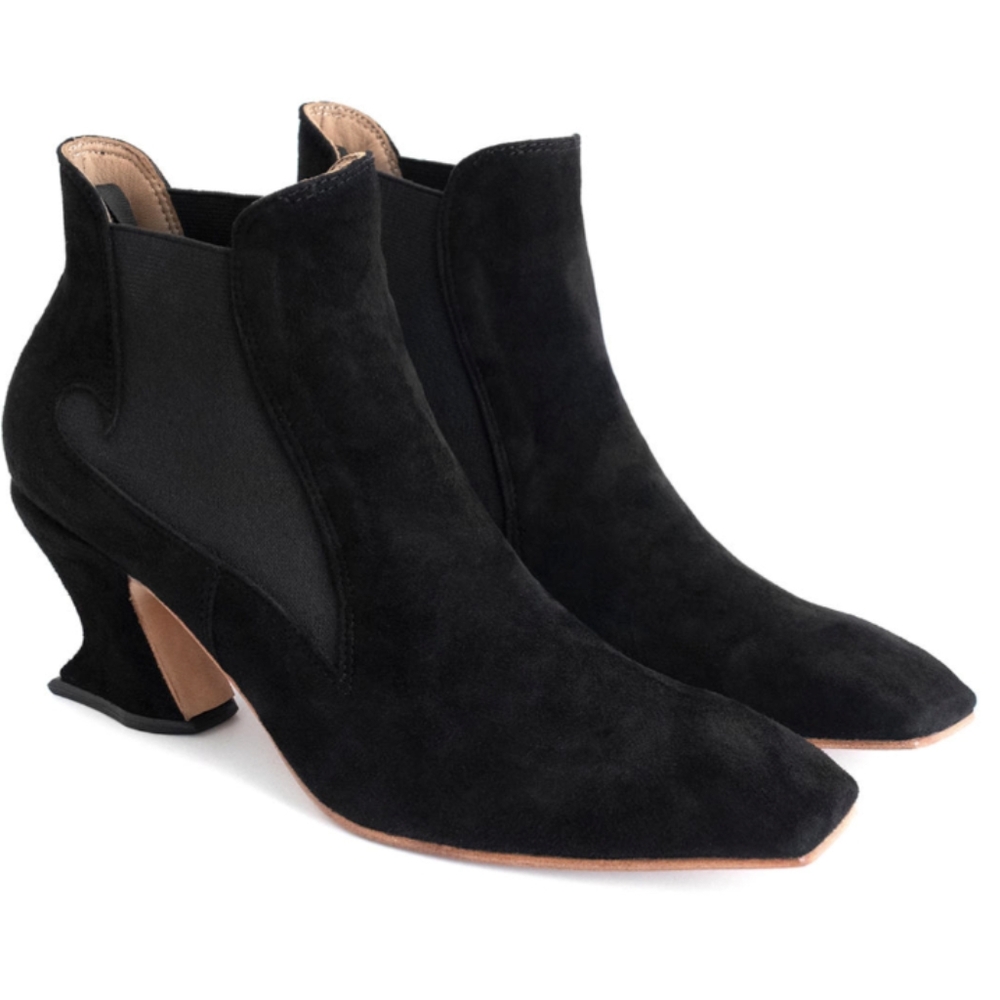 JOHN FLUEVOG* NWOT Baroness black suede leather ankle boot asymmetric fun heel